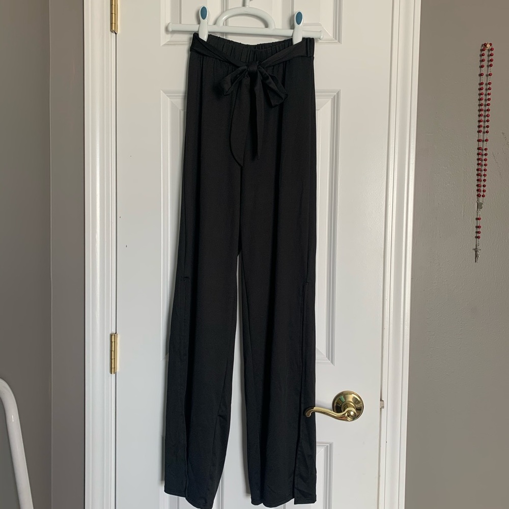 🖤✨ Flare Tie Waist Pants with Slit size XS